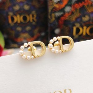 ディオール ピアス 芸能人