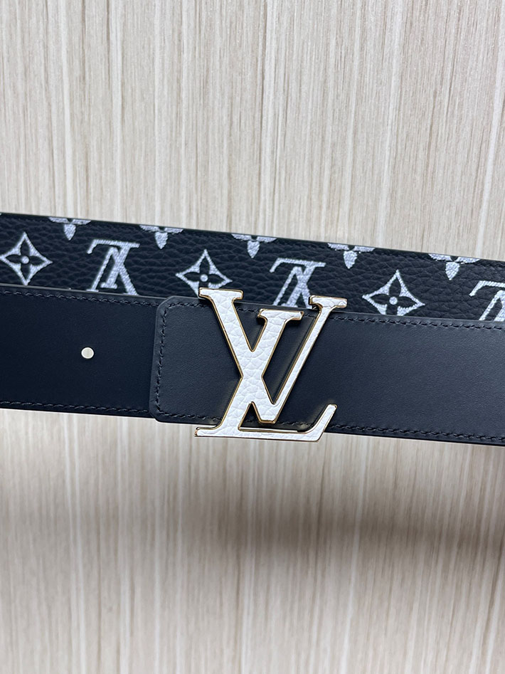 最高級ルイヴィトンスーパーコピー LV ベルト・LV イニシャル モノグラム グロウ イン ザ ダーク 40MM リバーシブル 2635427 ヴィトン ベルト メンズ - 画像 (2)