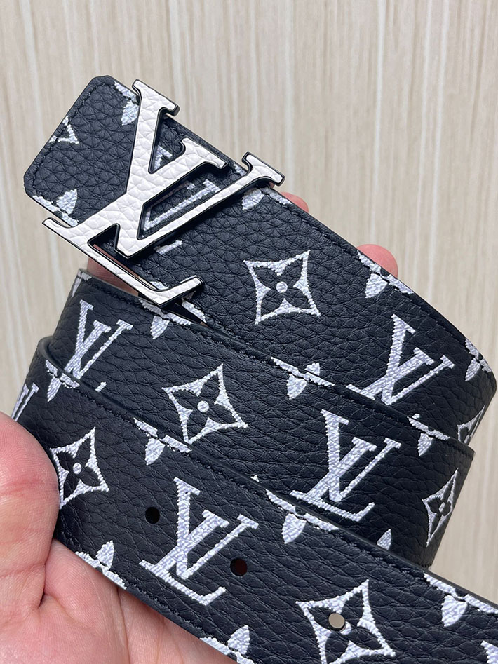 最高級ルイヴィトンスーパーコピー LV ベルト イニシャル モノグラム グロウ イン ザ ダーク 40MM リバーシブル 2635429 ルイヴィトン ベルト アウトレット - 画像 (7)