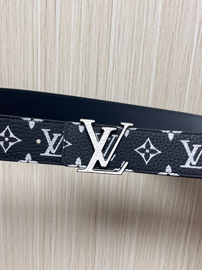 最高級ルイヴィトンスーパーコピー LV ベルト イニシャル モノグラム グロウ イン ザ ダーク 40MM リバーシブル 2635429 ルイヴィトン ベルト アウトレット - 画像 (3)