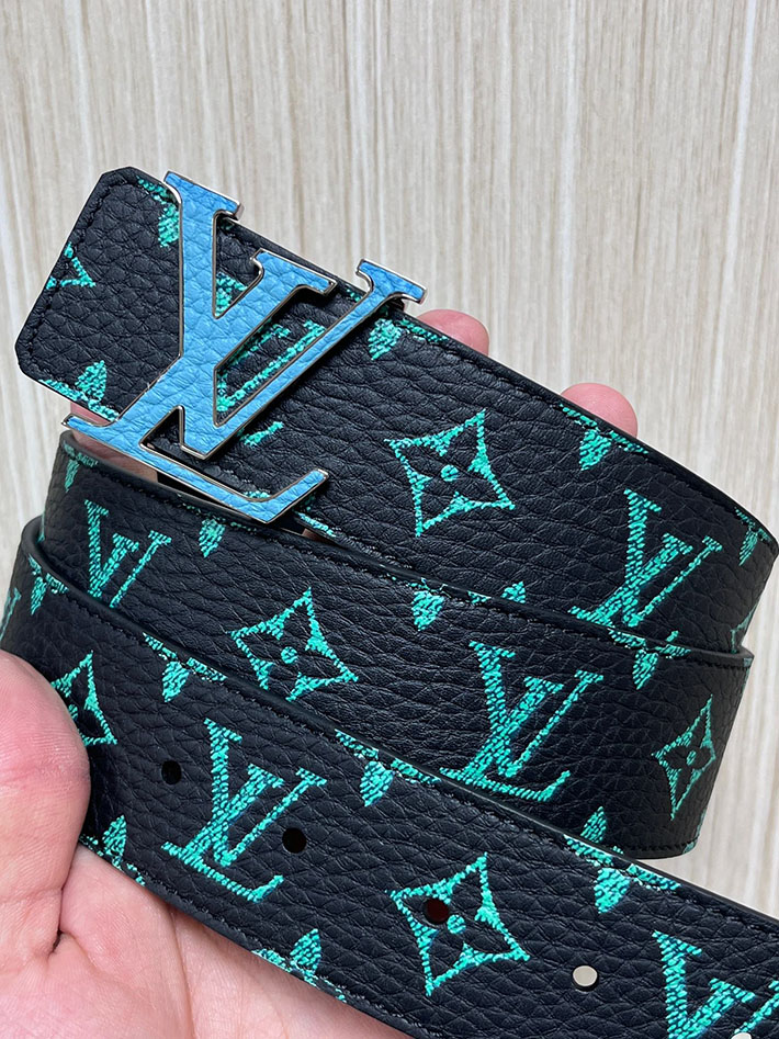 最高級ルイヴィトンスーパーコピー LV ベルト イニシャル モノグラム グロウ イン ザ ダーク 40MM リバーシブル 2635430 ルイヴィトン ベルト モノグラム - 画像 (8)