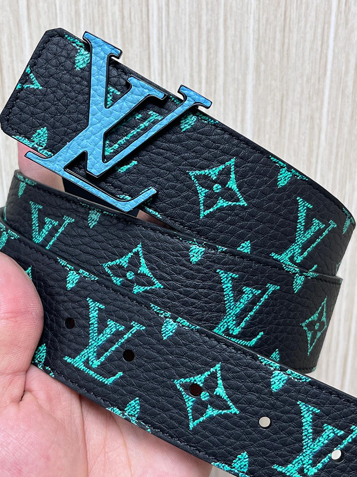 最高級ルイヴィトンスーパーコピー LV ベルト イニシャル モノグラム グロウ イン ザ ダーク 40MM リバーシブル 2635431 ルイヴィトン ベルト 値段 - 画像 (8)