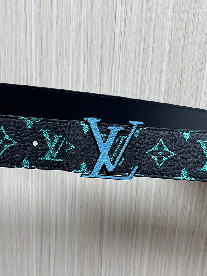 最高級ルイヴィトンスーパーコピー LV ベルト イニシャル モノグラム グロウ イン ザ ダーク 40MM リバーシブル 2635431 ルイヴィトン ベルト 値段 - 画像 (4)