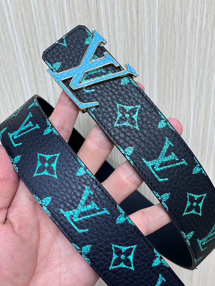 最高級ルイヴィトンスーパーコピー LV ベルト イニシャル モノグラム グロウ イン ザ ダーク 40MM リバーシブル 2635432 ルイヴィトン ベルト 新作 - 画像 (7)