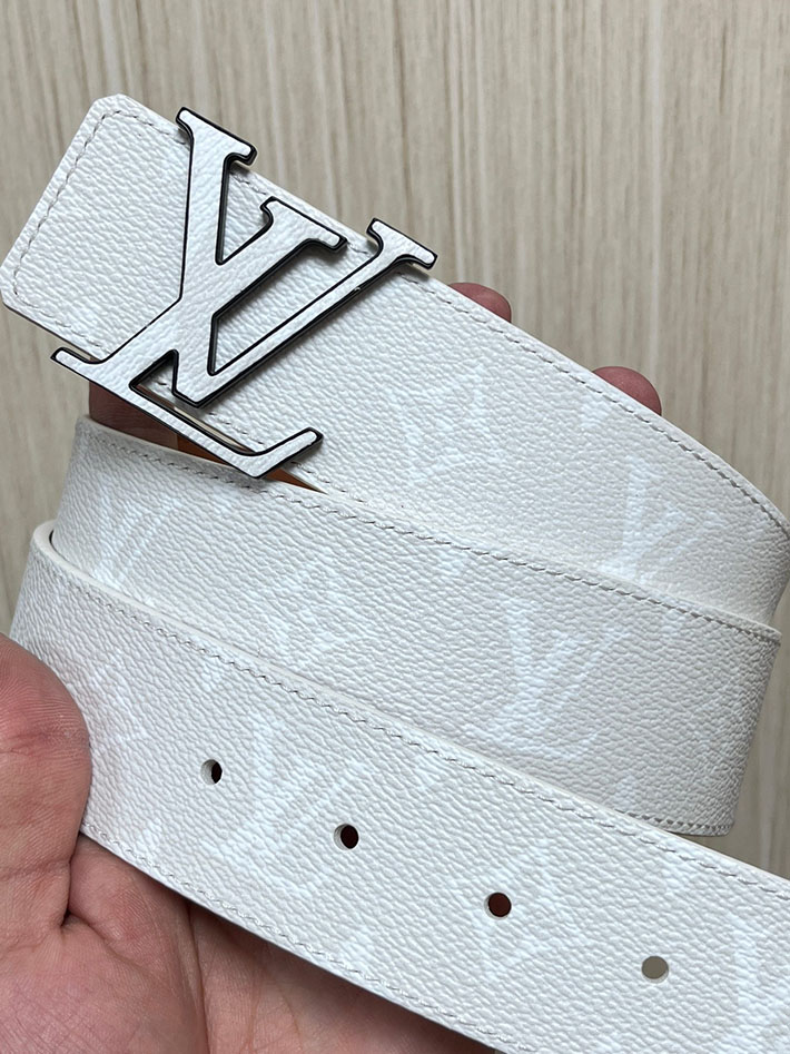 最高級ルイヴィトンスーパーコピー LV ベルト イニシャル モノグラム グロウ イン ザ ダーク 40MM リバーシブル 2635433 ルイヴィトンベルトコピー - 画像 (7)