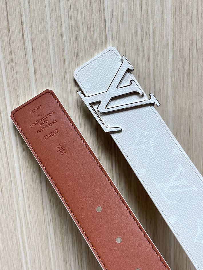 最高級ルイヴィトンスーパーコピー LV ベルト イニシャル モノグラム グロウ イン ザ ダーク 40MM リバーシブル 2635434 ヴィトン ベルト 安い - 画像 (5)