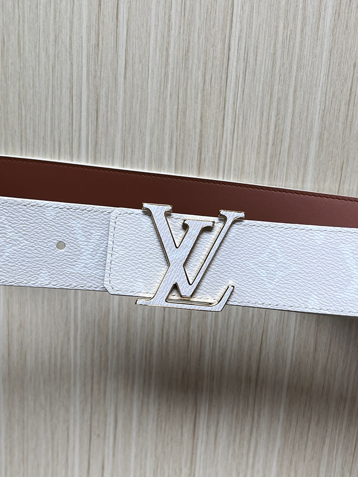 最高級ルイヴィトンスーパーコピー LV ベルト イニシャル モノグラム グロウ イン ザ ダーク 40MM リバーシブル 2635435 ヴィトン ベルト メンズ 人気 - 画像 (3)