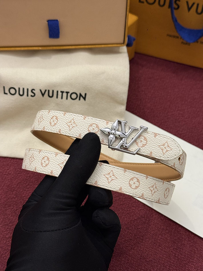 最高級ルイヴィトンスーパーコピー LV レディース ベルト・LV ブルーム 20MM リバーシブル 2635461 ルイヴィトン ベルト リバーシブル - 画像 (6)