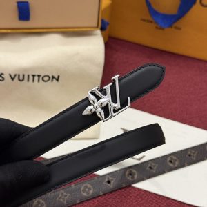ルイヴィトン ベルト 値段