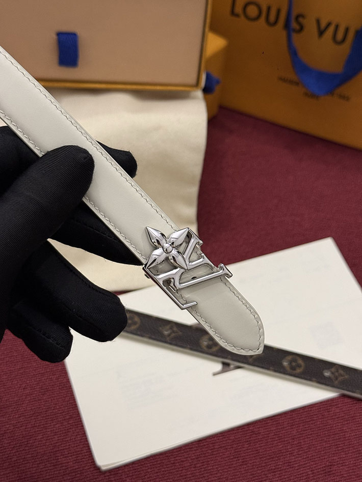 最高級ルイヴィトンスーパーコピー LV レディース ベルト・LV ブルーム 20MM リバーシブル 2635465 ルイヴィトン ベルト 新作 - 画像 (7)