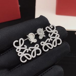 ロエベ ピアス 安い