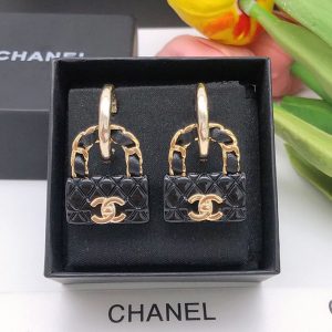 シャネル ピアス 安い