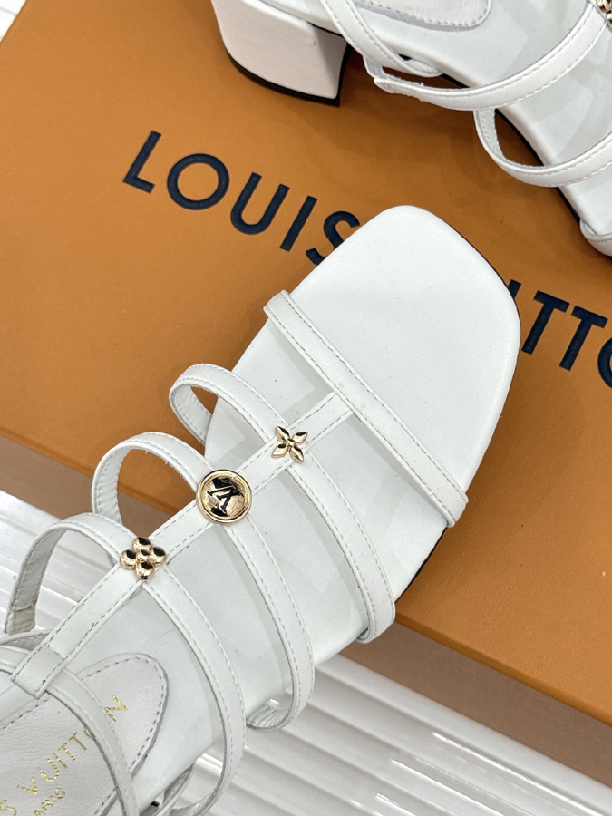最高級ルイヴィトンスーパーコピー 靴 LV 26WF サンダル スクエアトゥ ブロックヒール ホワイト ルイヴィトン サンダル レディース - 画像 (7)