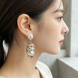 シャネル ピアス 公式