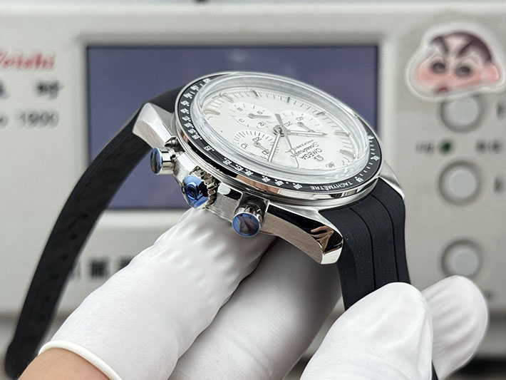 最高級オメガスーパーコピー OMEGA スピードマスター ムーンウォッチ プロフェッショナル 42MM 310.63.42.50.02.001 オメガ 時計 メンズ 10万 - 画像 (4)