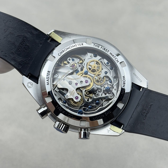 最高級オメガスーパーコピー OMEGA スピードマスター ムーンウォッチ プロフェッショナル マスター クロノメーター 310.32.42.50.01.001 オメガ 時計 メンズ 人気 - 画像 (3)