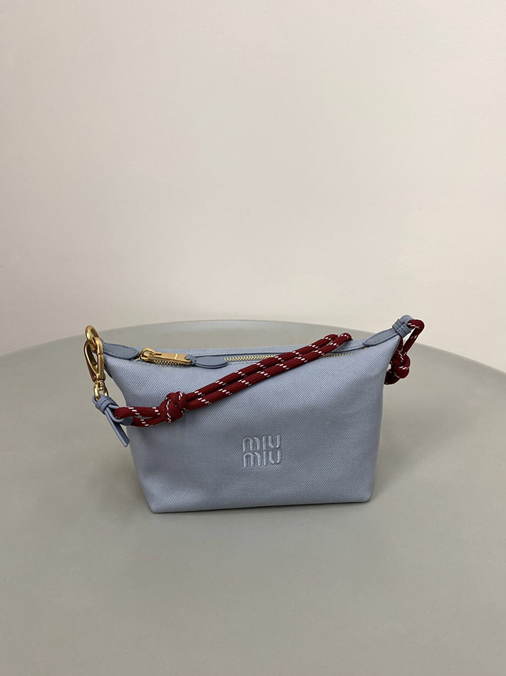 最高級MiuMiuスーパーコピー ミュウミュウ ポーチ ギャバジン ハンドバッグ アストラルブルー×アマラントレッド 5NE841 2IA7 F05DH MiuMiu ポーチ ショルダー - 画像 (9)
