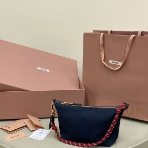 MIUMIU ミニ ショルダーバッグ