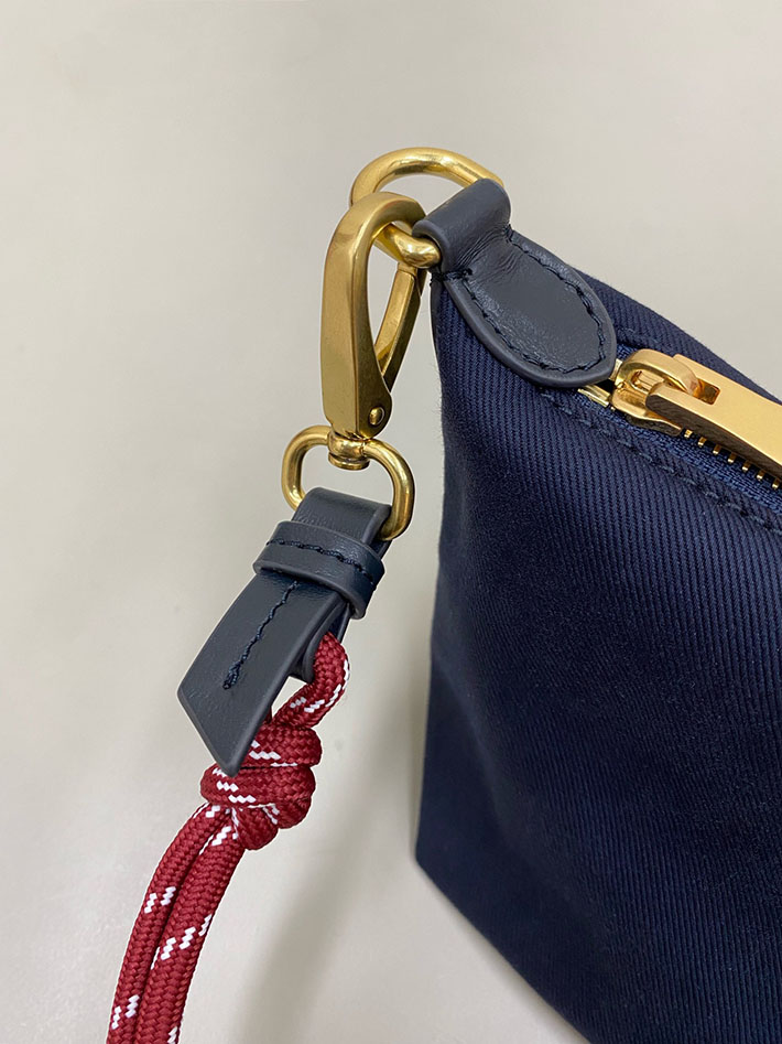 最高級MiuMiuスーパーコピー ミュウミュウ ポーチ ギャバジン ハンドバッグ インディゴ/アマラントレッド 5NE841_2IA7_F04GM MIUMIU ミニ ショルダーバッグ - 画像 (5)