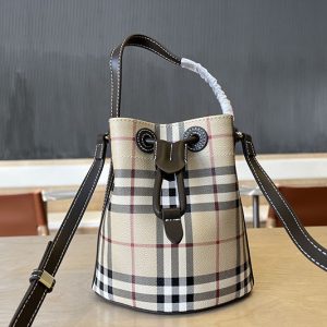 バーバリー バッグ アウトレット
