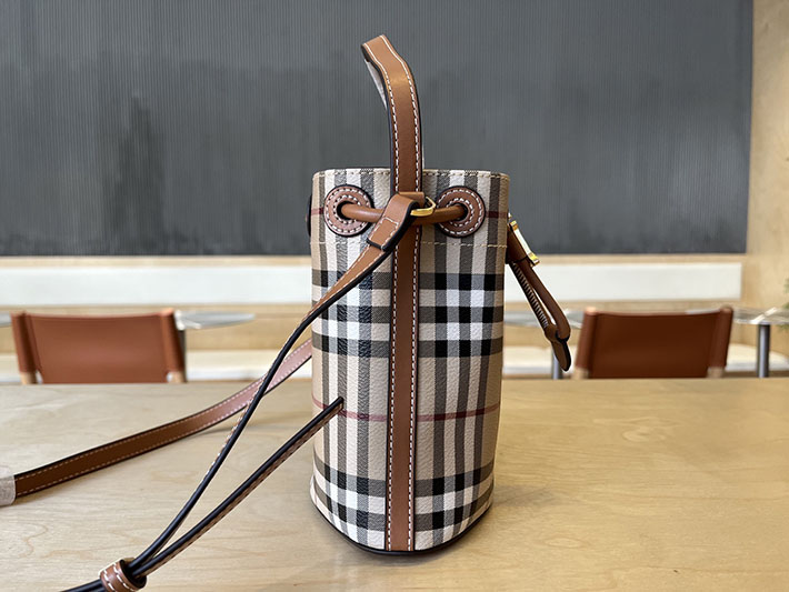 最高級バーバリースーパーコピー Burberry TB チェック柄 バケットバッグ ベージュ×ブラウン 2635642 バーバリー TB ショルダーバッグ - 画像 (8)