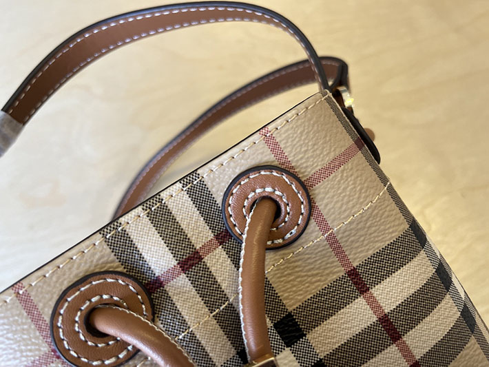 最高級バーバリースーパーコピー Burberry TB チェック柄 バケットバッグ ベージュ×ブラウン 2635642 バーバリー TB ショルダーバッグ - 画像 (6)