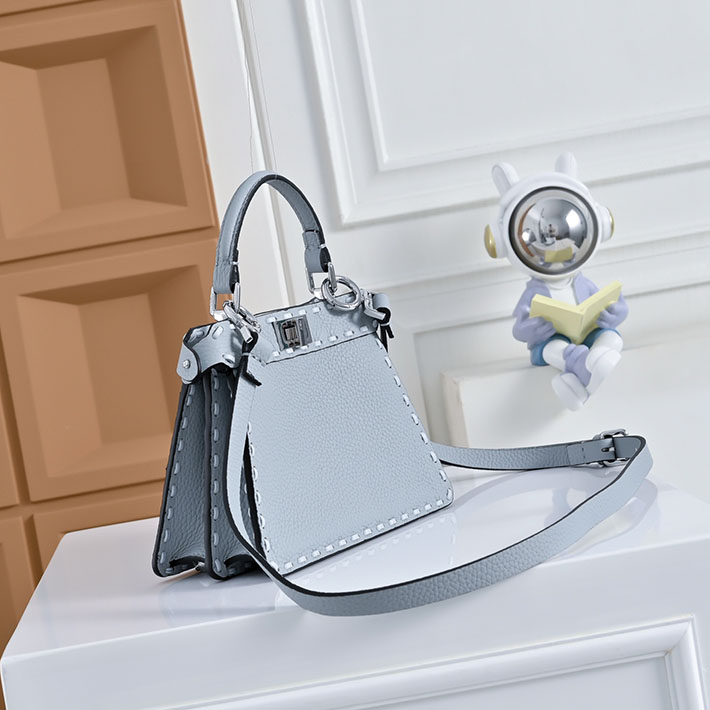 フェンディ 人気バッグ FENDI PEEKABOO ISeeU PETITE ピーカブー アイシーユー プチ ライトブルー 2635663 フェンディ ピーカブー プチ - 画像 (10)