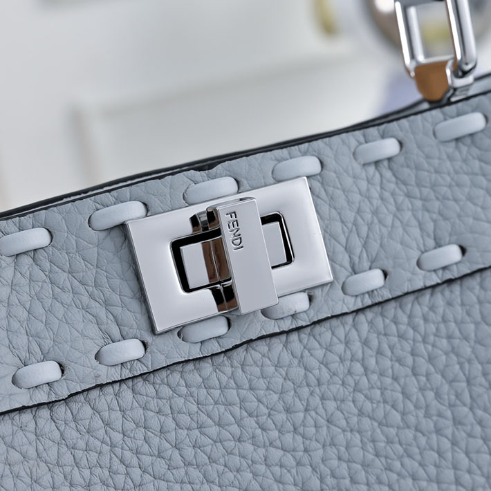 フェンディ 人気バッグ FENDI PEEKABOO ISeeU PETITE ピーカブー アイシーユー プチ ライトブルー 2635663 フェンディ ピーカブー プチ - 画像 (7)