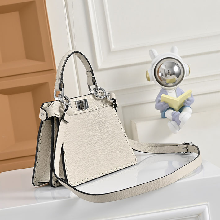 フェンディ 人気バッグ FENDI PEEKABOO ISeeU PETITE ピーカブー アイシーユー プチ ベージュ 2635664 フェンディ アウトレット ピーカブー - 画像 (10)