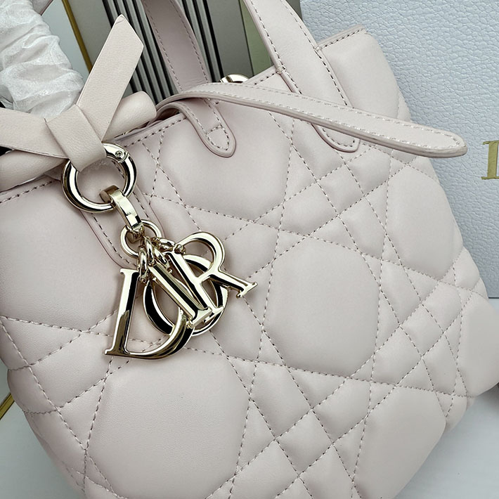 ディオール バッグ 人気 Dior Toujours バーティカル トートバッグ スモール パウダーピンク M2835OSNW_M413 ディオール トートバッグ ピンク - 画像 (6)