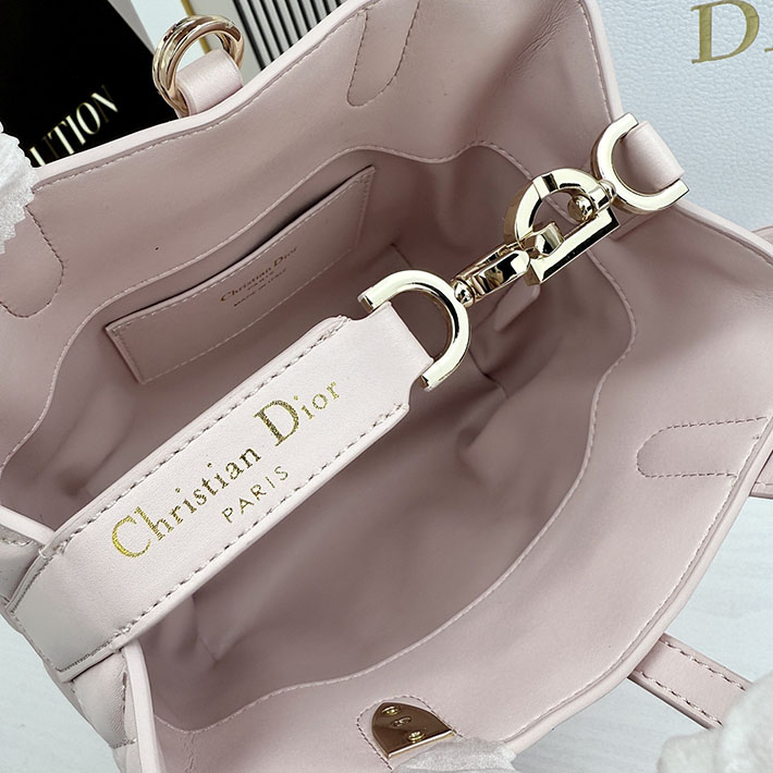 ディオール バッグ 人気 Dior Toujours バーティカル トートバッグ スモール パウダーピンク M2835OSNW_M413 ディオール トートバッグ ピンク - 画像 (3)