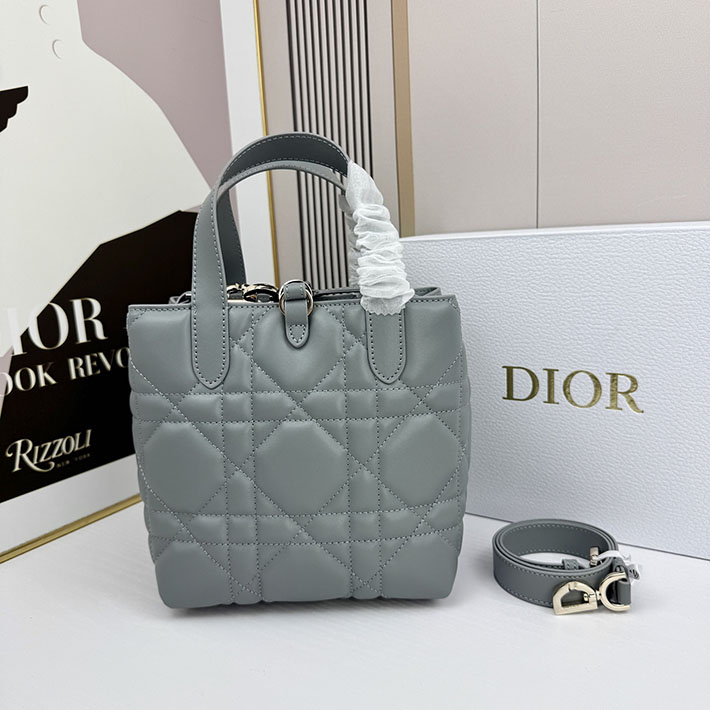 ディオール バッグ 人気 Dior Toujours バーティカル トートバッグ スモール トルマリンブルー M2835OSNW_M36Z ディオール トートバッグ 値段 - 画像 (8)