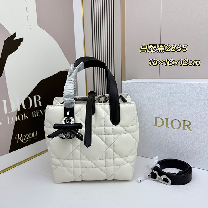 ディオール バッグ 人気 Dior Toujours バーティカル トートバッグ スモール ブラック/ホワイト 2635673 ディオール バッグ アウトレット - 画像 (9)