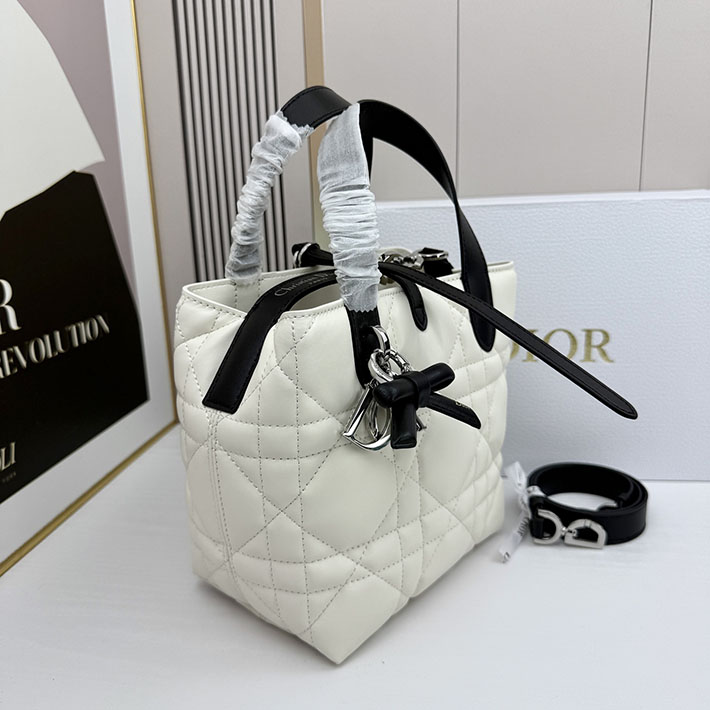 ディオール バッグ 人気 Dior Toujours バーティカル トートバッグ スモール ブラック/ホワイト 2635673 ディオール バッグ アウトレット - 画像 (5)
