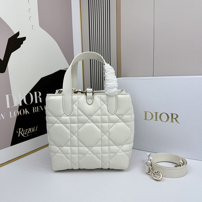 ディオール バッグ 人気 Dior Toujours バーティカル トートバッグ スモール ラテホワイト M2835OSNW_M030 ディオール バッグ ショルダー - 画像 (8)
