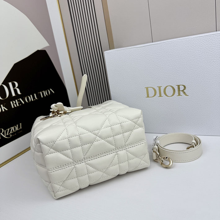 ディオール バッグ 人気 Dior Toujours バーティカル トートバッグ スモール ラテホワイト M2835OSNW_M030 ディオール バッグ ショルダー - 画像 (5)