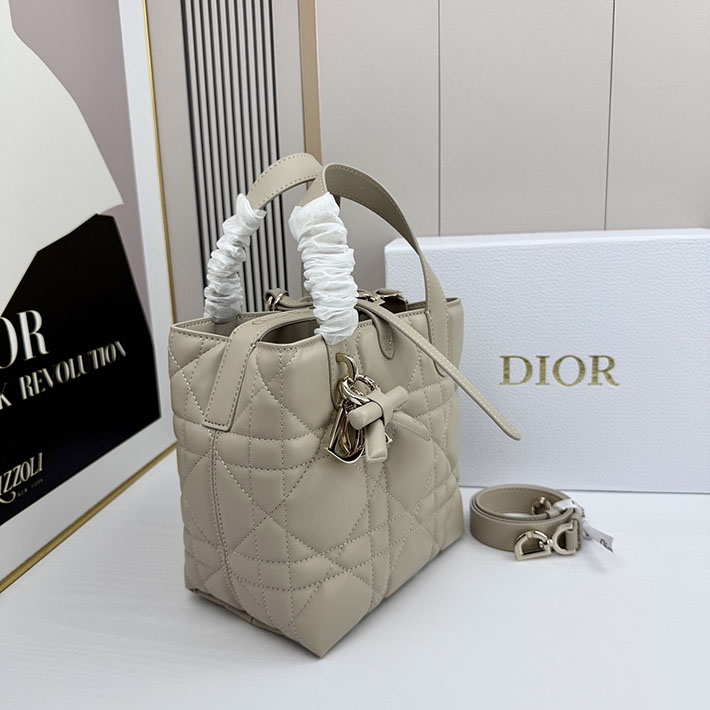 ディオール バッグ 人気 Dior Toujours バーティカル トートバッグ スモール チョークベージュ M2835OSNW_M79U ディオール バッグ コピー - 画像 (6)