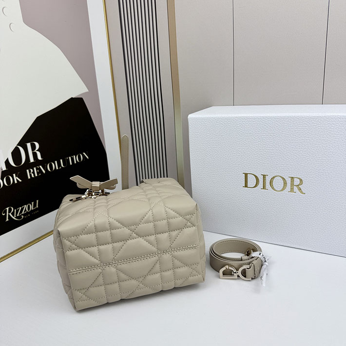 ディオール バッグ 人気 Dior Toujours バーティカル トートバッグ スモール チョークベージュ M2835OSNW_M79U ディオール バッグ コピー - 画像 (5)
