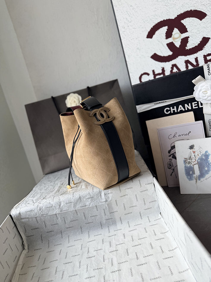 シャネル 新作バッグ 2026 CHANEL バケット バッグ 2026年秋冬 新作 ダークベージュ ブラック AS6584-B25946-UD575 シャネル バケット バッグ - 画像 (10)